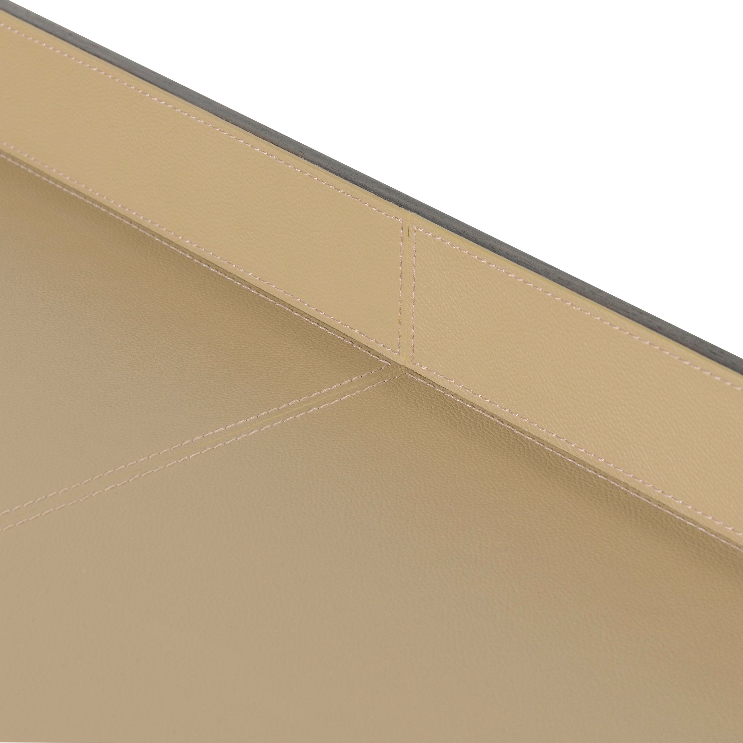 Elio Media Console (7)