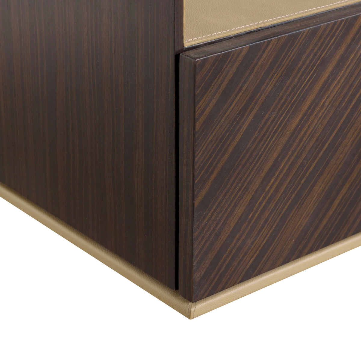 Elio Media Console (8)