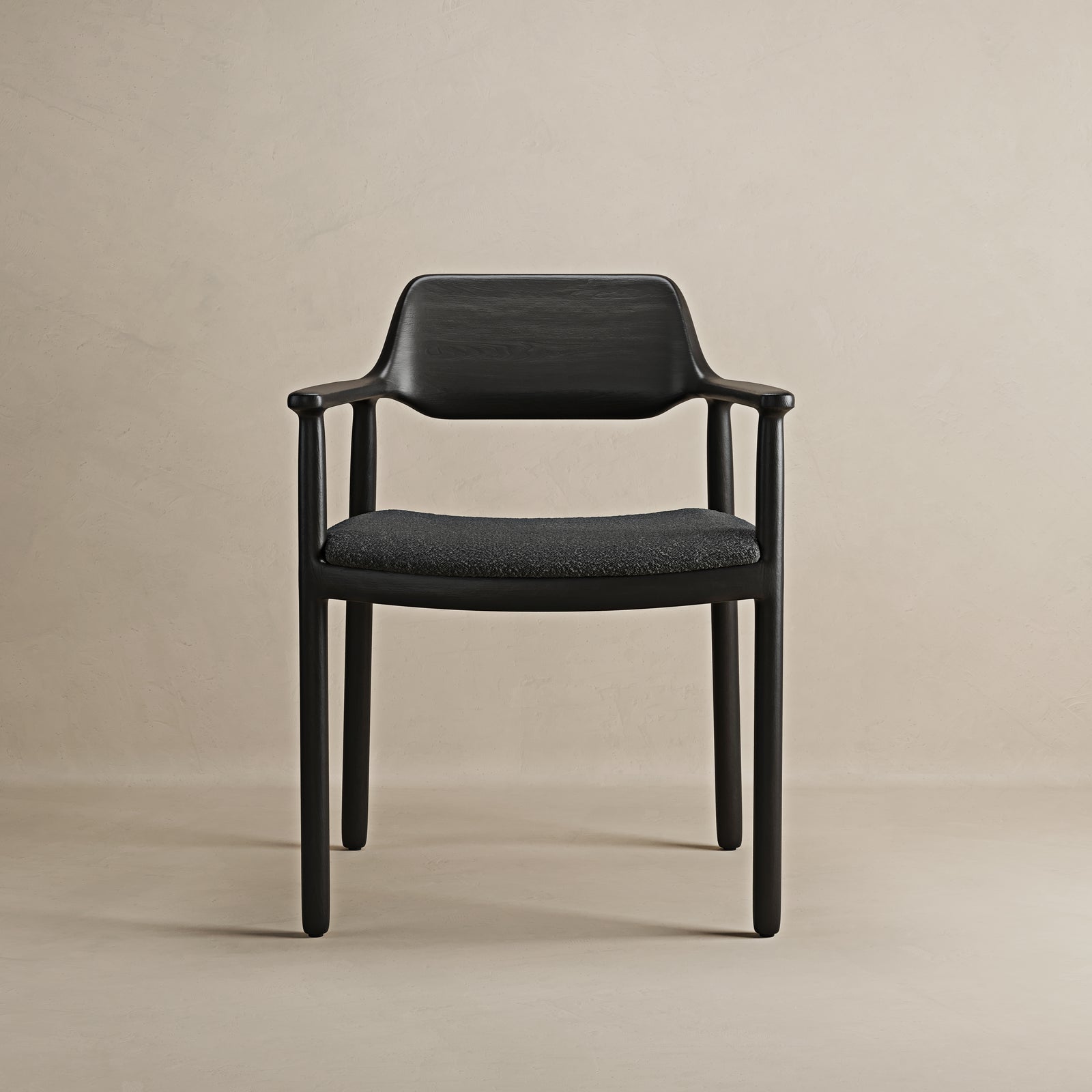 Tuscano Chair with Armrest (1)